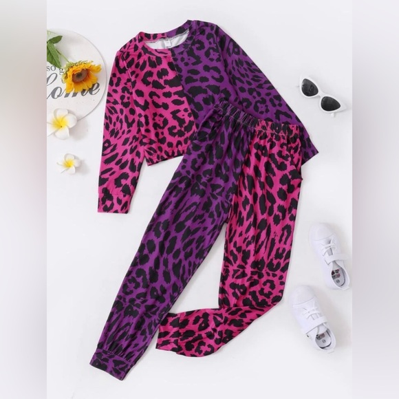 Cute two piece set for girls. Size 150. First 8-10 year old - Picture 3 of 5